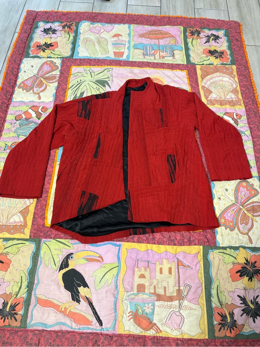 KISS OF THE WOLF Red Textured Open-Front Jacket with Black Accents size Small